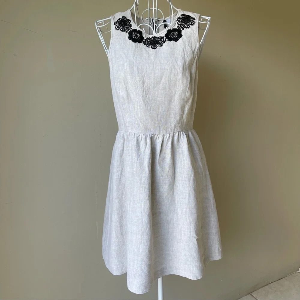 Kensie linen mini sleeveless dress with lace accent grayish size XS